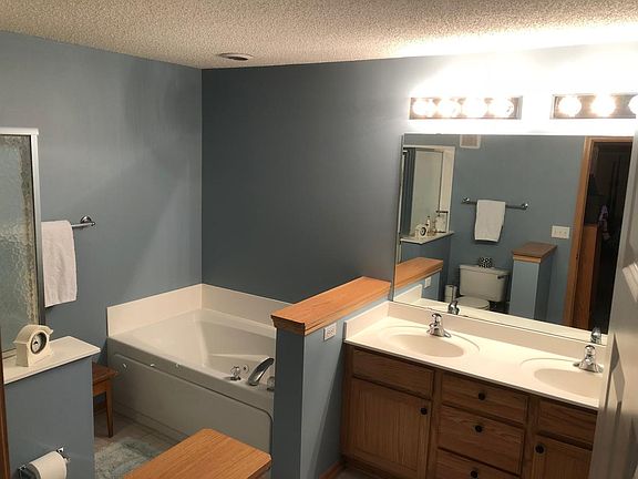 Upper Bath; Separate Shower and Tub