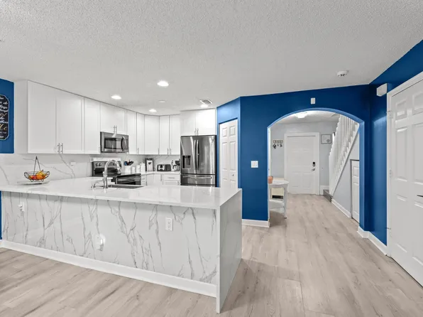 1067 Imperial Lake Road, West Palm Beach, FL 33413
