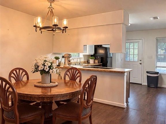 3rd image of 6620 Marbels Rd