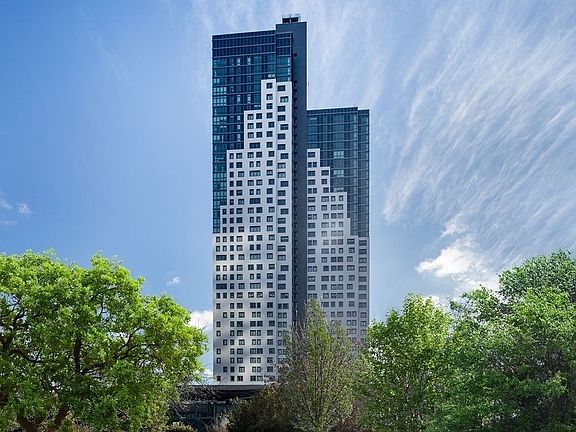 4th image of 2922 Northern Blvd APT 2706