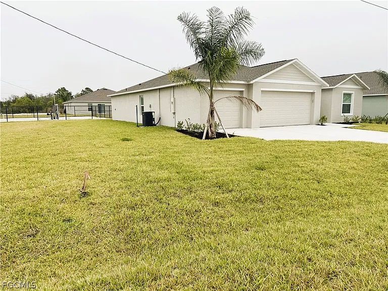 335 Parish Dr — Photo 1
