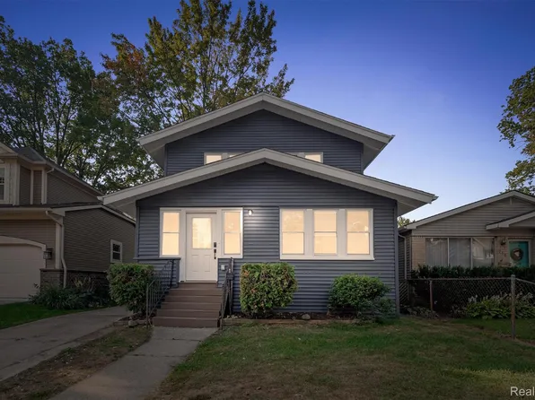 716 Hawthorn Ave, Royal Oak, MI 48067