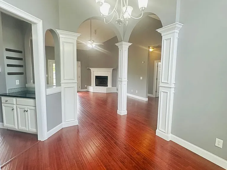 709 Loudon Hill Dr — Photo 6