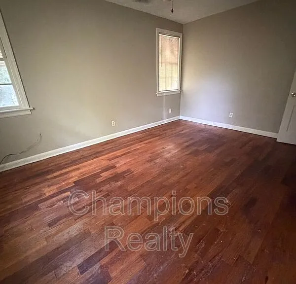 2750 Mimosa St — Photo 6
