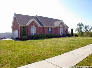 7301 Regiment Rd, Louisville, KY 40229