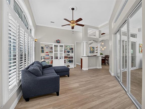 3rd image of 508 SE 42ND STREET