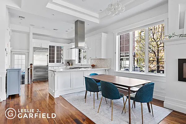 Sold by Leslie J. Garfield | media 3