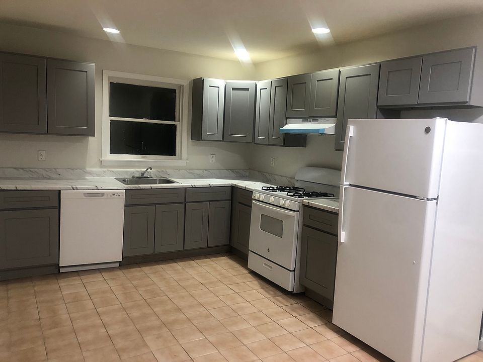 1st image of 414 Garden Ave #2
