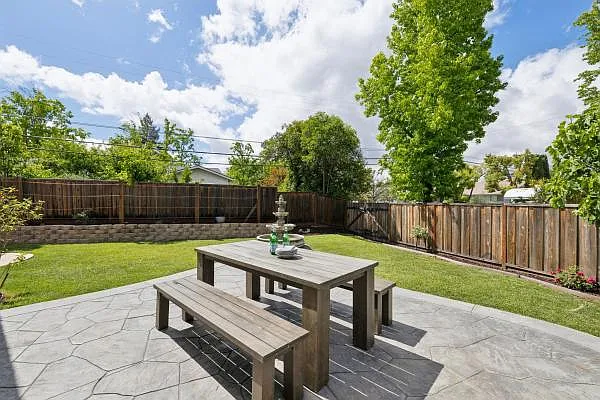 103 Belwood Gtwy — Photo 4