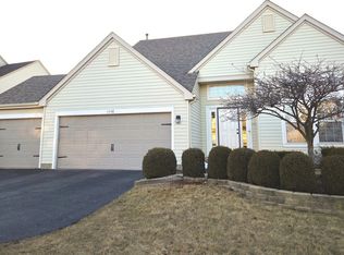 1548 Magnolia Dr, Crystal Lake, IL 60014