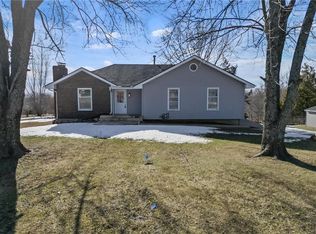 4034 Singapore St, Excelsior Springs, MO 64024