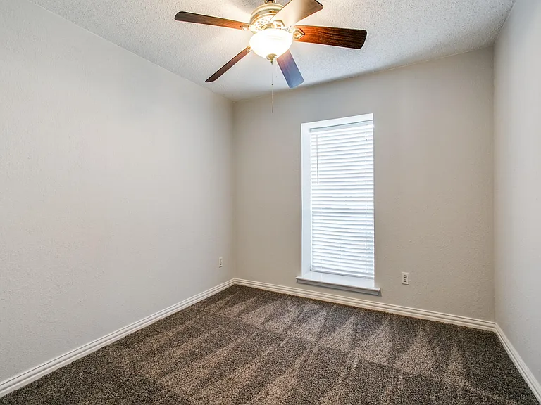 5424 Buckner Ct — Photo 16