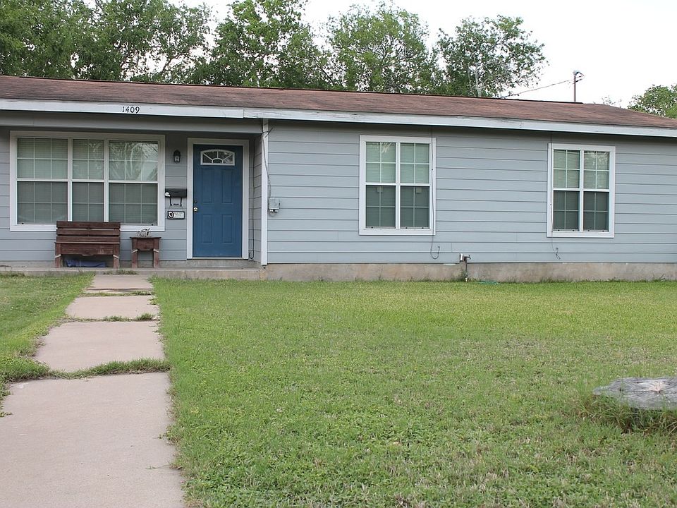 2nd image of 1409 E Corpus Christi St