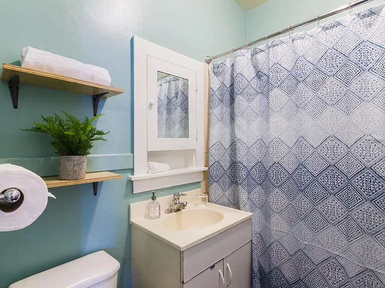 2113 W Sunset Blvd #4 — Photo 15