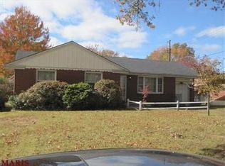 9415 Aetna Dr, Saint Louis, MO 63137