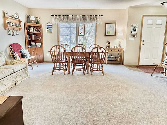 3rd image of 633 Village Mill Dr