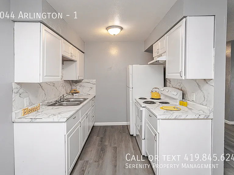2044 Arlington Ave #1 — Photo 2
