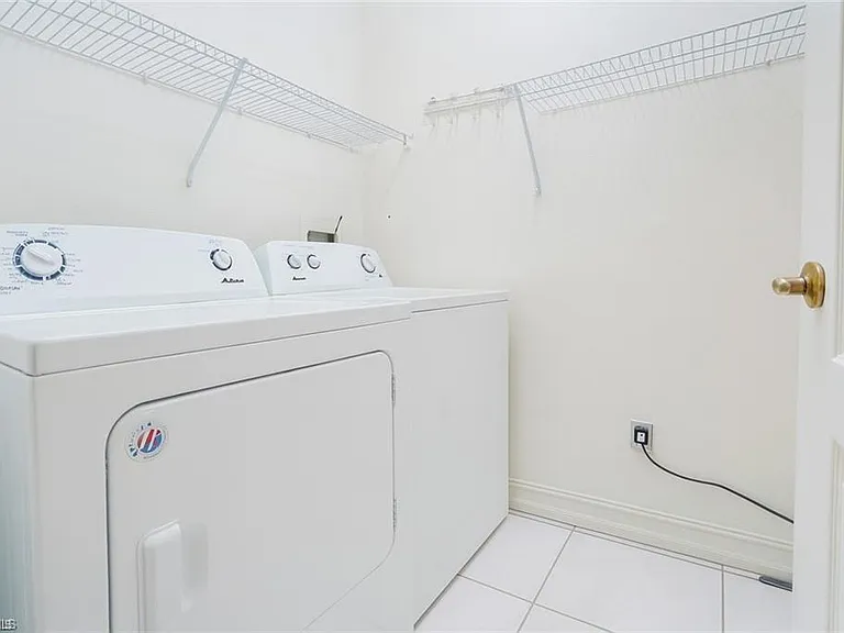 700 Luisa Ln #2 — Photo 40