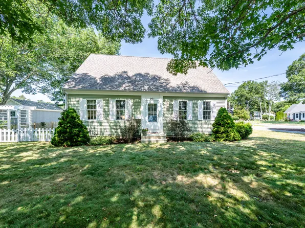 261 Seacoast Shores Boulevard, East Falmouth, MA 02536
