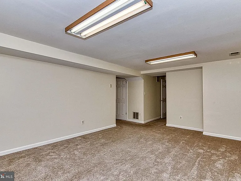 2205 Cedar Mill Ct — Photo 45