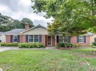 9 Oak Glen Dr, Greenville, SC 29607