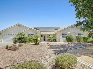 13745 Coachella Rd, Apple Valley, CA 92307