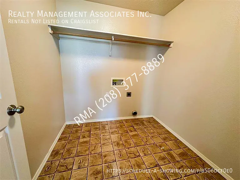 3027 N Betula Ave — Photo 19