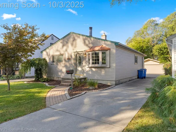3918 Kingston St, Dearborn Heights, MI 48125