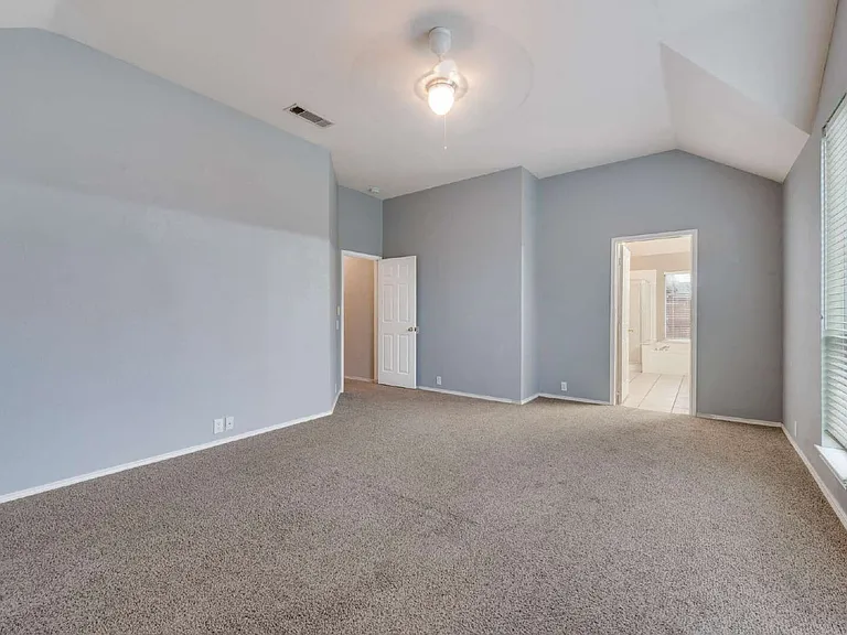 5909 Berkshire Rd — Photo 51