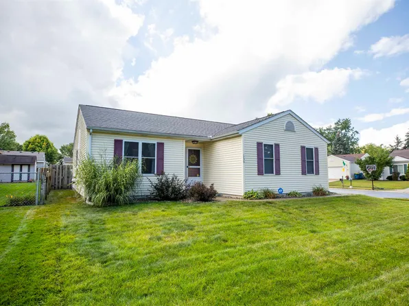 1730 Village Cir, Mishawaka, IN 46545
