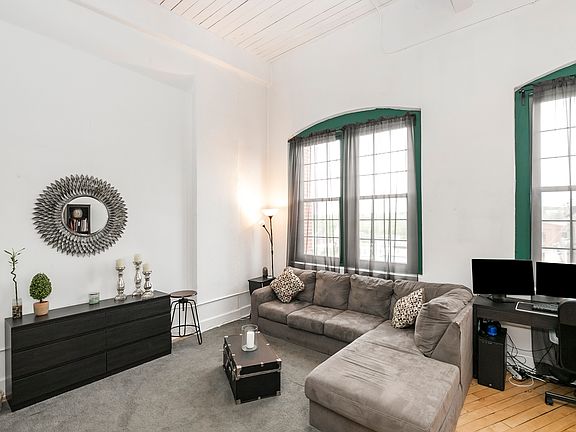 3rd image of 200 Lincoln Ave Suite 301