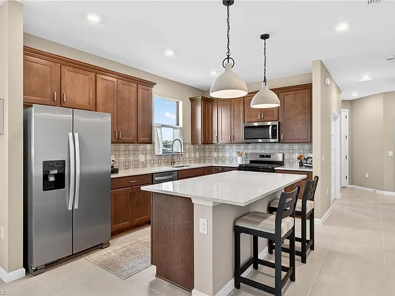 20548 Pebble Glen Dr — Photo 13