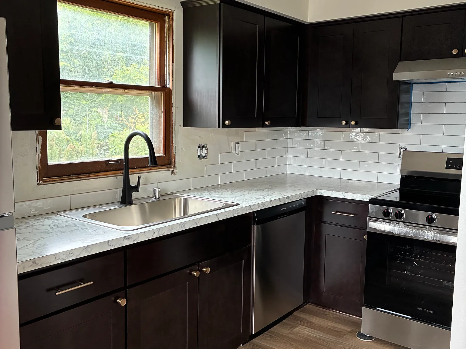 3 bed, 1.5 bath, 1250 sqft, $1,995 — Photo 2