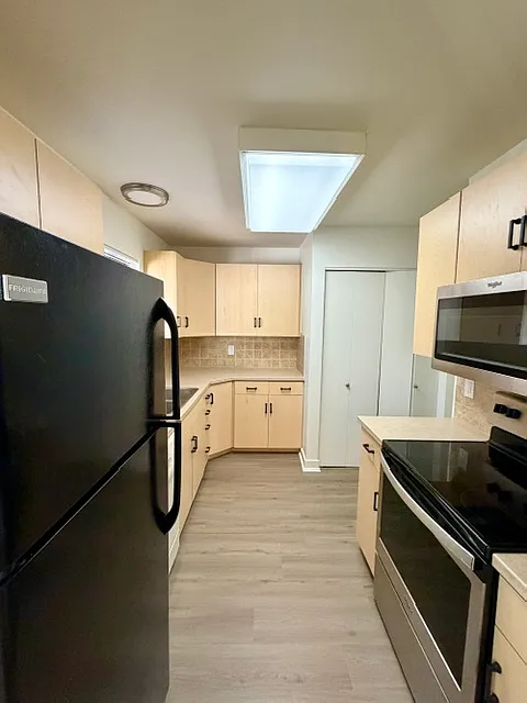 3500 Rolling Green Dr — Photo 4