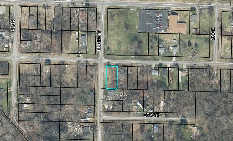 2nd image of 2314 Moore Rd