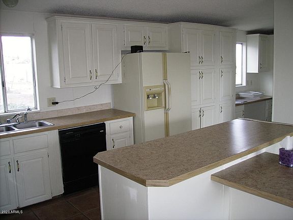3rd image of 5427 E Johnson Way