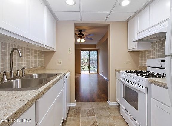 5th image of 381 Grissom Ct