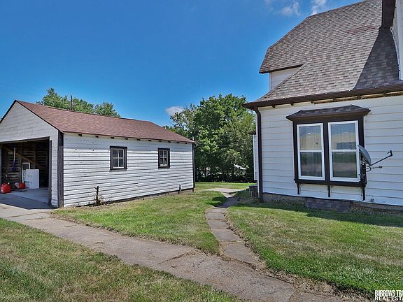 5th image of 722 Central Ave