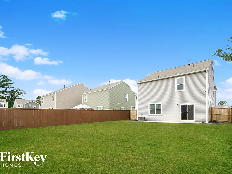 9733 Roseberry St — Photo 14