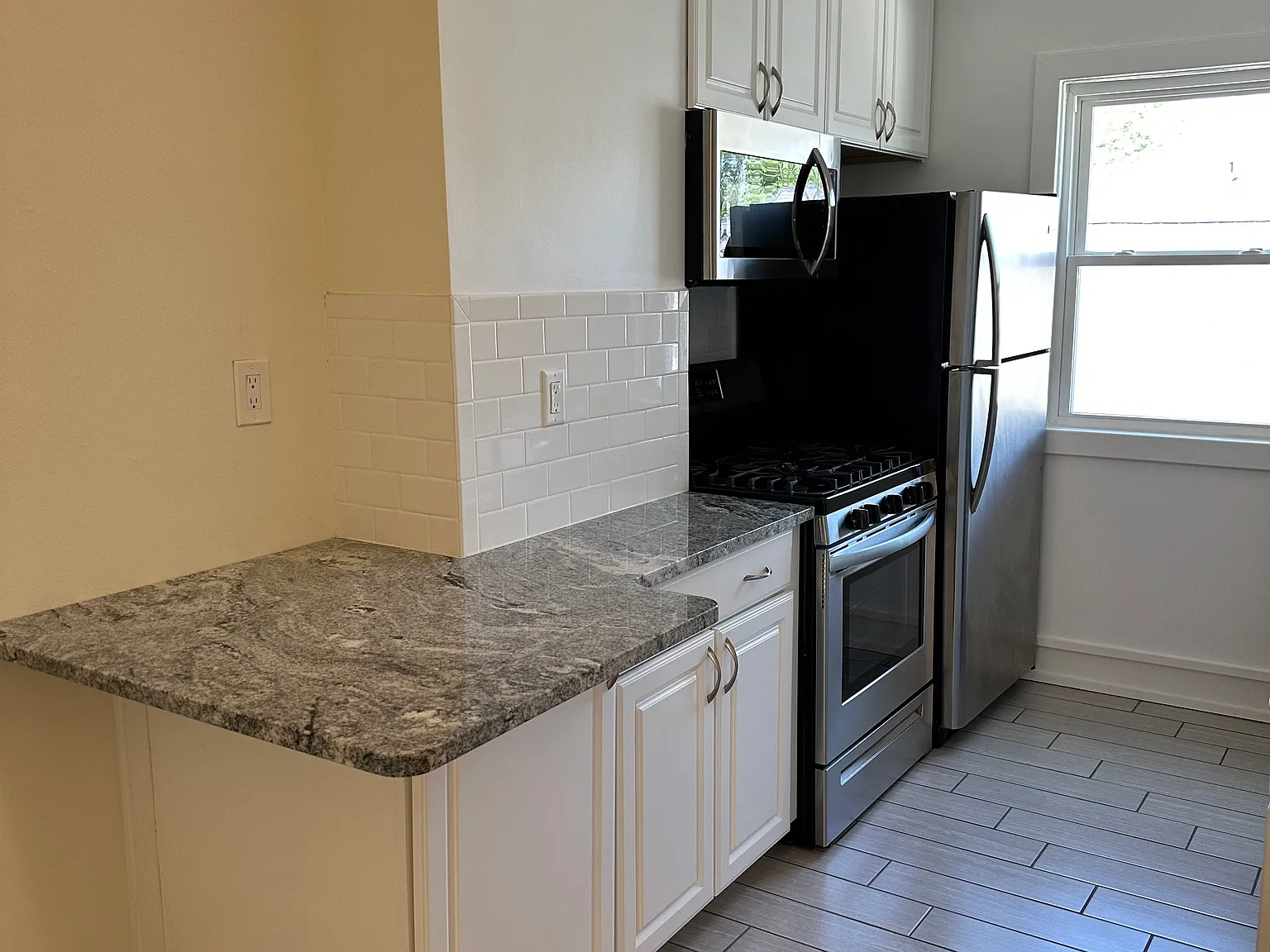2 bed, $1,525 — Photo 2