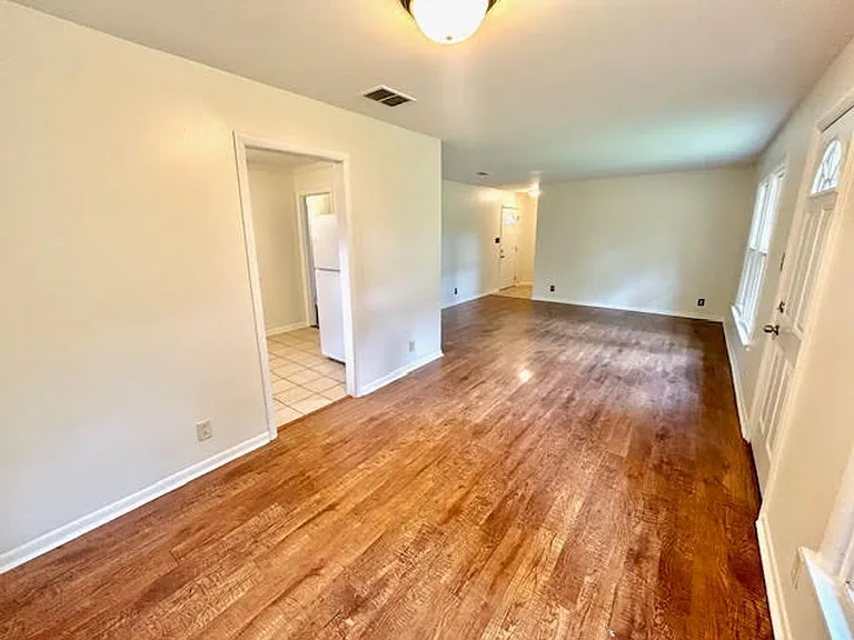 3130 Tucker Dr NW — Photo 6