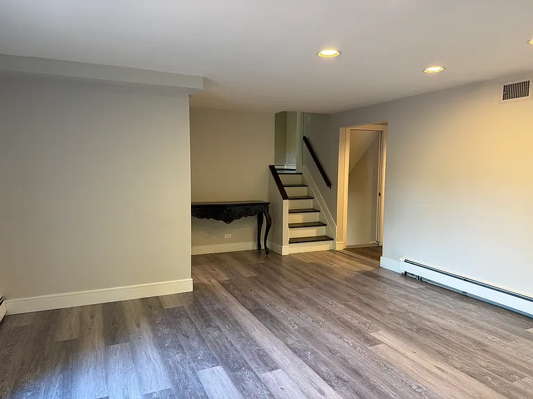 21 Sandra Dr — Photo 16