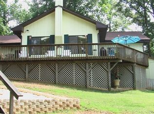 6934 Shade Tree Ln, Sherrills Ford, NC 28673