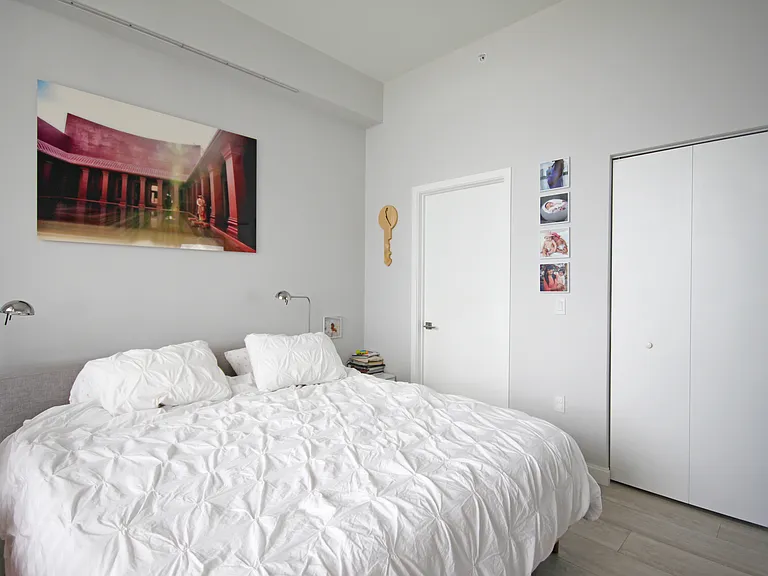 45 SW 9th St #4608 — Photo 10