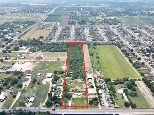 137 E Crockett Ave, Alamo, TX 78516