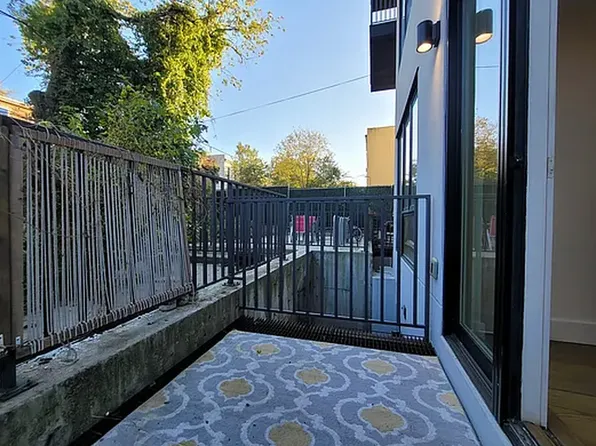 1534 Putnam Avenue image 11 of 12