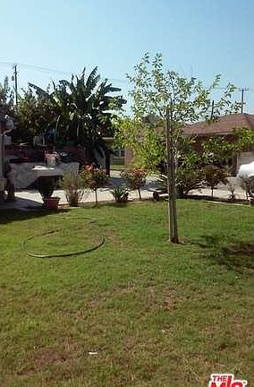5th image of 10655 Larch Ave