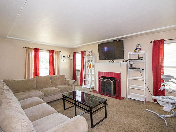5th image of 1828 Norris Dr E