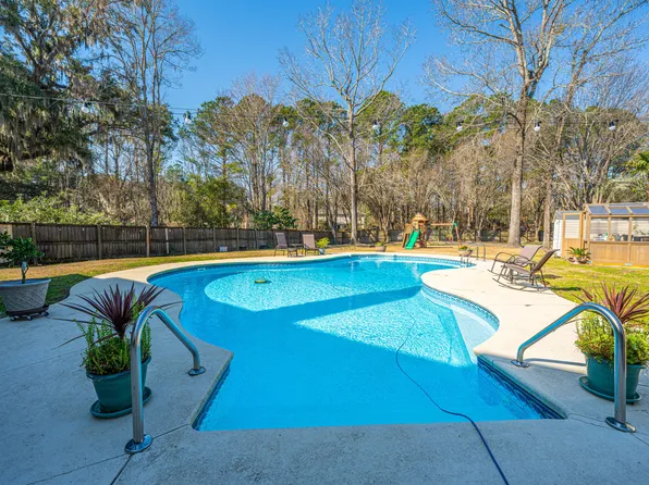 8512 Kennestone Ln, Charleston, SC 29420