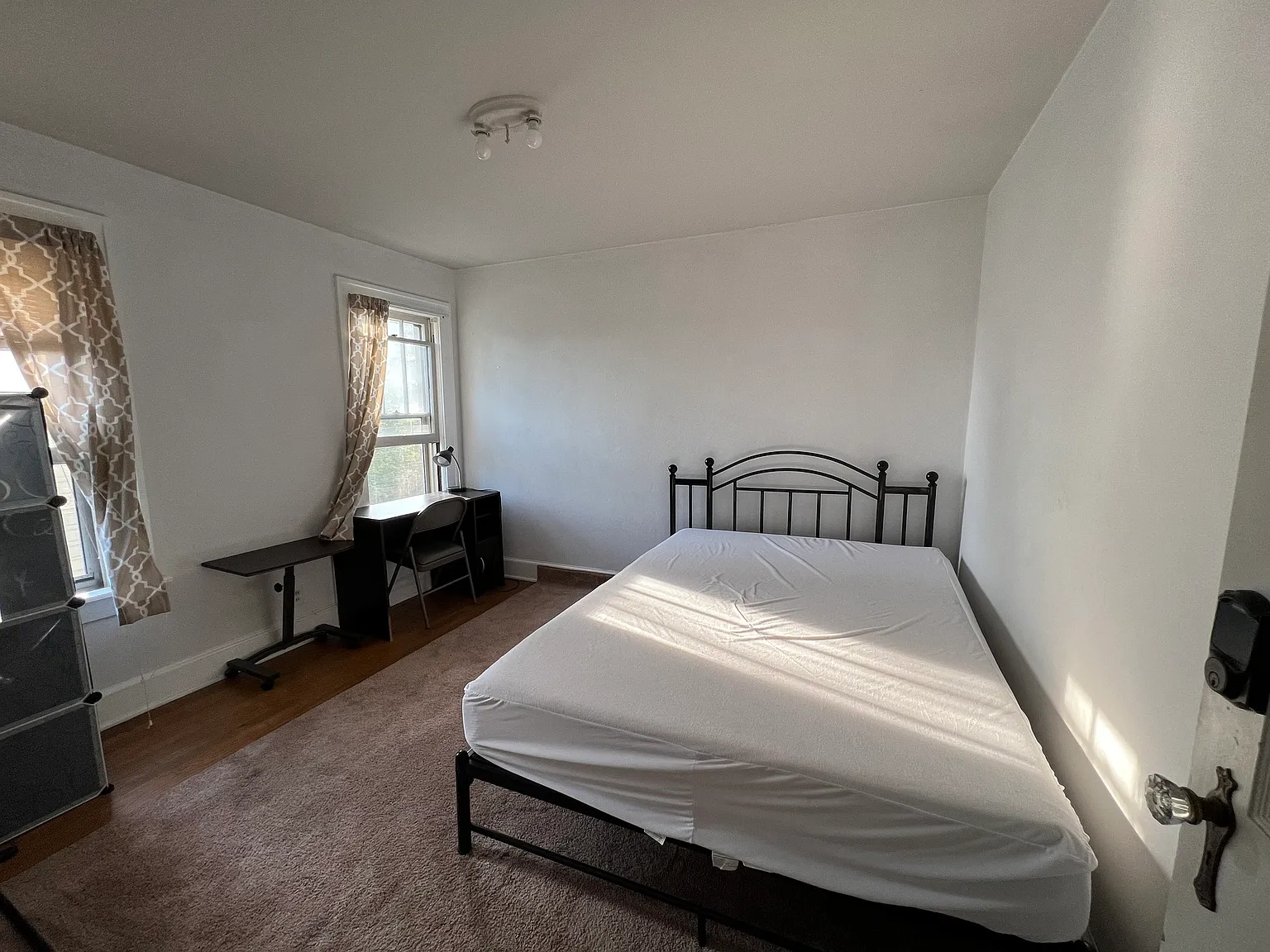 Private Furnished Room Near Cornell - $800/Month - Move-In Ready — Photo 2